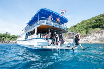 Tauchboot - Kamala Dive Service