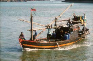 Fischerboot - Deutsche Tauchschule Phuket